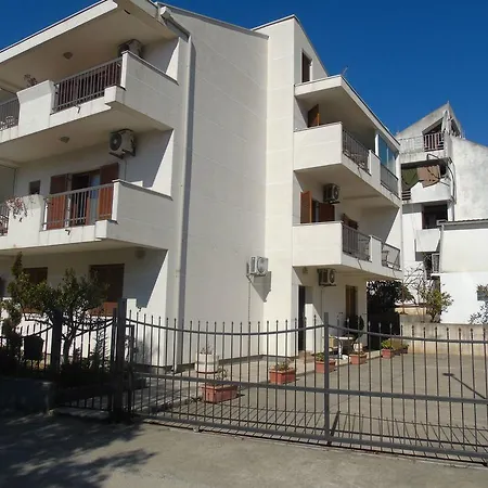 Vila Jasmina شقة بودغوريتْسا