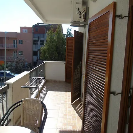 Vila Jasmina بودغوريتْسا
