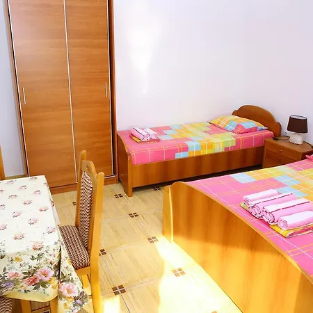 Vila Jasmina شقة بودغوريتْسا